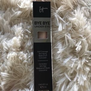 New it cosmetics concealer Medium tan